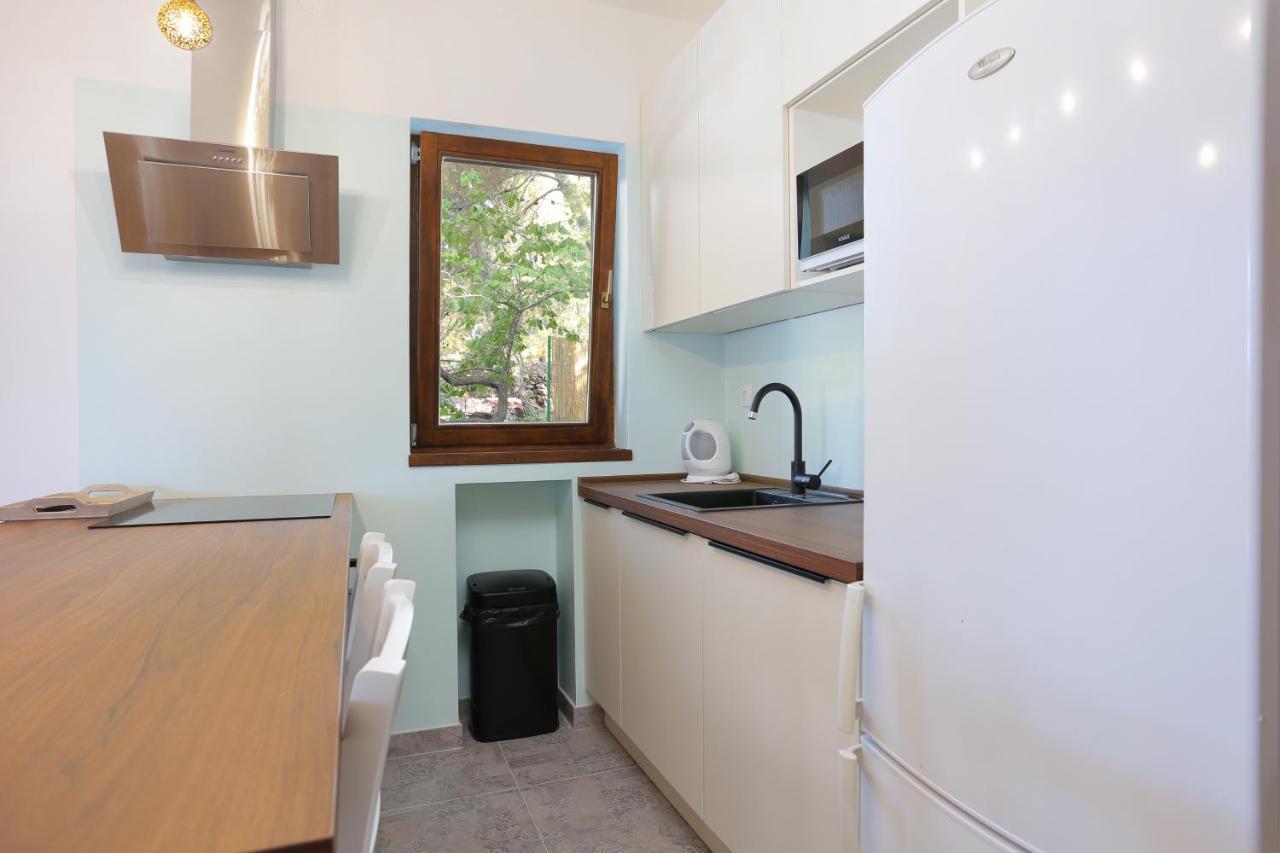 Apartments By The Sea Balica Rat, Omis - 1065 Екстериор снимка